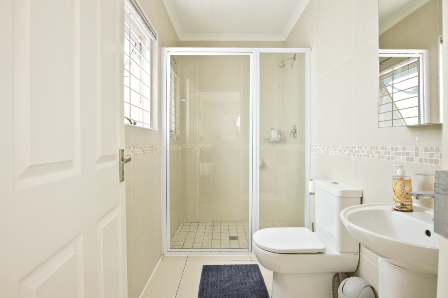 3 Bedroom Property for Sale in Sunningdale Western Cape